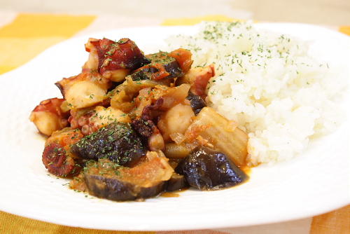 今日のキムチ料理レシピ：タコと茄子のキムチトマト煮込み