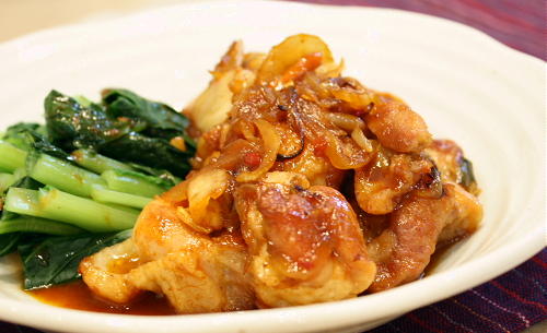 今日のキムチ料理レシピ：鶏肉の甘辛キムチ炒め