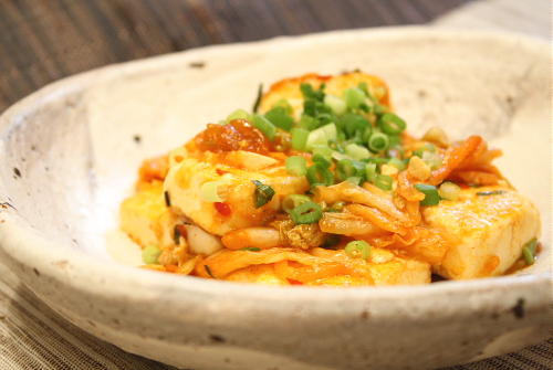今日のキムチ料理レシピ：豆腐とキムチのポン酢炒め