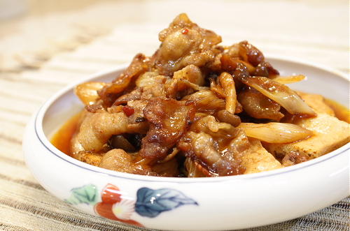 今日のキムチ料理レシピ：豚肉と焼き豆腐のすき焼き風甘辛煮