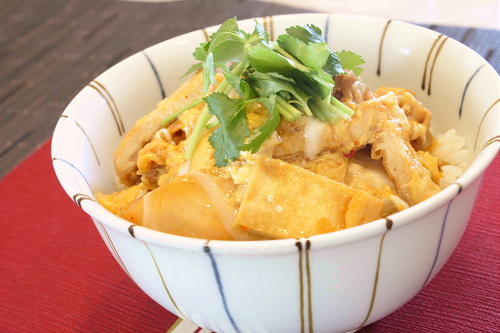 今日のキムチ料理レシピ：油揚げのキムチ丼