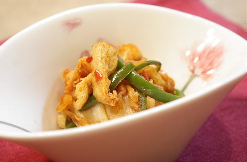 今日のキムチ料理レシピ：油揚げとキムチのピリ辛きんぴら