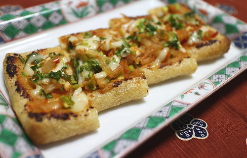 今日のキムチレシピ：油揚げのキムチ味噌焼き