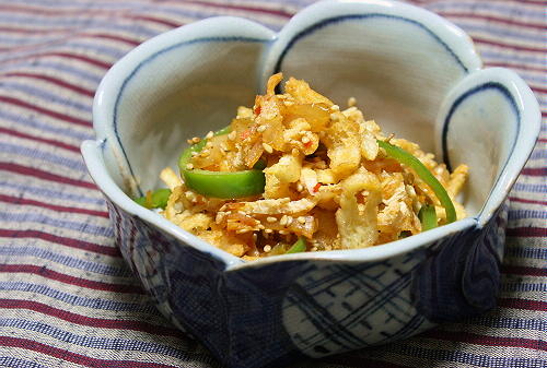 今日のキムチ料理レシピ：油揚げとキムチの炒め物