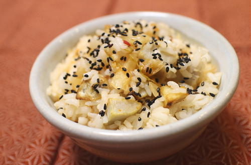 今日のキムチレシピ：揚げ里芋とキムチの混ぜご飯