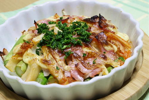 今日のキムチ料理レシピ：アスパラとキムチのマヨネーズ焼き