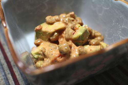 今日のキムチ料理レシピ：アボカドキムチ納豆