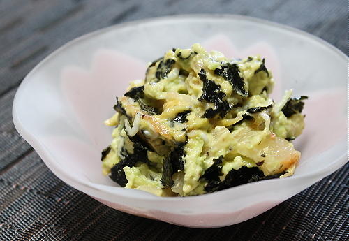 今日のキムチ料理レシピ：　アボカドとしらすとキムチのサラダ