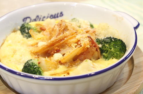 今日のキムチ料理レシピ：ブロッコリーとカリフラワーのキムチキッシュ