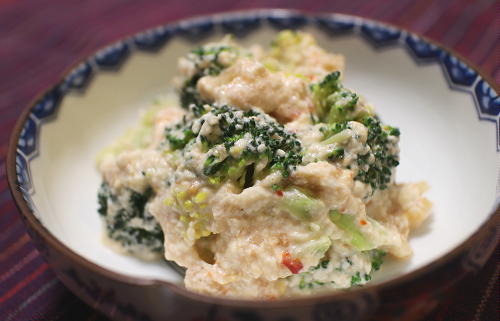今日のキムチ料理レシピ：ブロッコリーのキムチ白和え