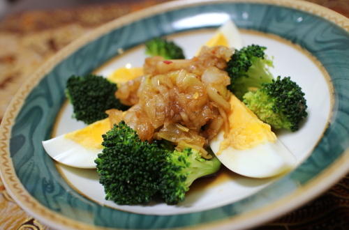今日のキムチ料理レシピ：ブロッコリーと卵のねぎキムチダレ