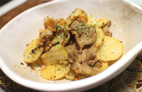 今日のキムチ料理レシピ：豚肉と大根のキムチ炒め