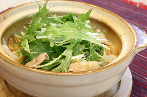 今日のキムチ料理レシピ： 豚肉と水菜のキムチ鍋