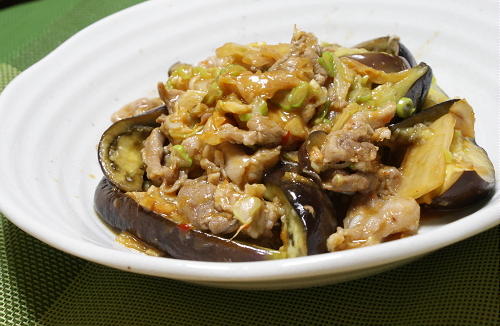 今日のキムチ料理レシピ：豚肉と茄子の味噌キムチ炒め