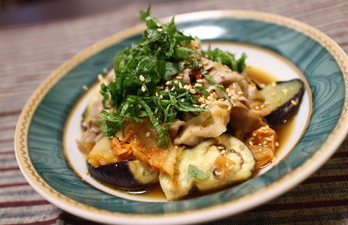 今日のキムチレシピ：豚と茄子とキムチのレンジ蒸し