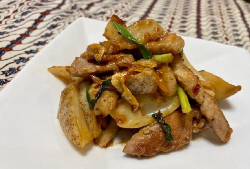 今日のキムチ料理レシピ：豚肉とレンコンのキムチ生姜焼き
