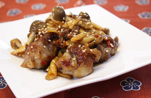今日のキムチ料理レシピ：豚肉とシメジとキムチの甘辛炒め