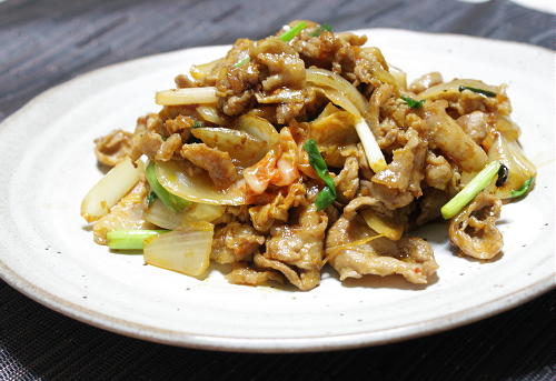 今日のキムチ料理レシピ：豚肉とキムチの醤油麹炒め