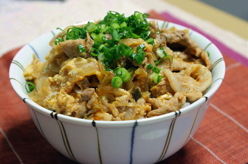 今日のキムチ料理レシピ：豚キムチの卵とじ丼