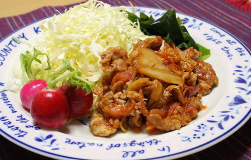 今日のキムチ料理レシピ：豚肉とトマトの生姜キムチ炒め