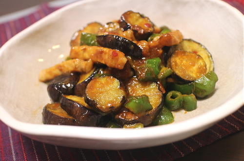 今日のキムチ料理レシピ：豚ロースと茄子のピリ辛味噌炒め