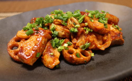 今日のキムチ料理レシピ：豚肉とレンコンのキムチケチャップ炒め