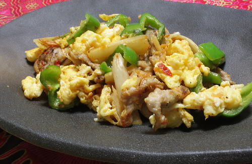 今日のキムチ料理レシピ：豚肉とキムチの卵炒め
