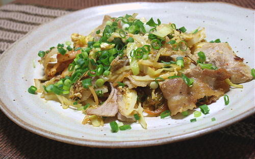 今日のキムチ料理レシピ：豚肉とキムチの卵とじ