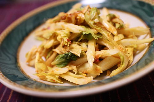今日のキムチ料理レシピ：セロリのピリ辛酢味噌和え