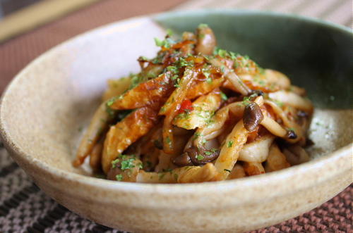 今日のキムチ料理レシピ：竹輪とキムチのきんぴら