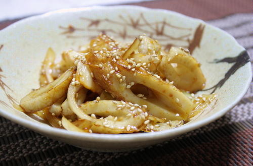 今日のキムチ料理レシピ：ちくわとキムチの甘辛炒め