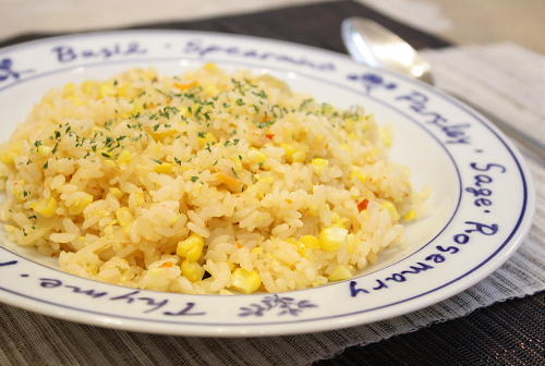 今日のキムチ料理レシピ：コーンキムチご飯