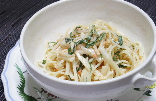 今日のキムチ料理レシピ：大根とキムチのパスタサラダ