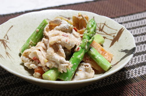 今日のキムチ料理レシピ：大根キムチとアスパラの冷しゃぶサラダ