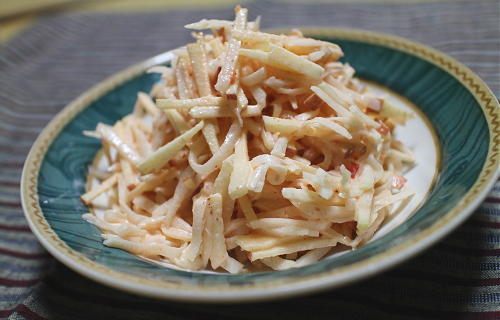 今日のキムチ料理レシピ：大根とリンゴのキムチサラダ