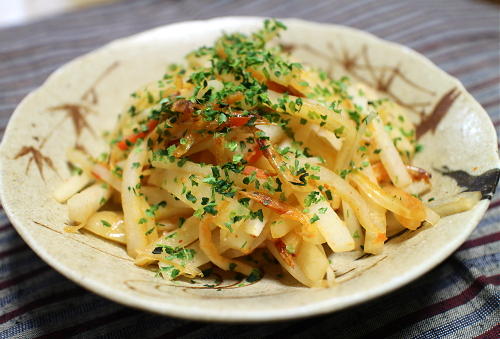 今日のキムチ料理レシピ：大根とキムチの桜エビ炒め