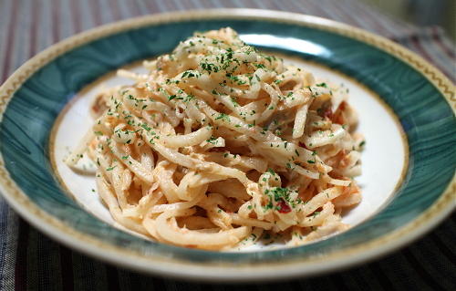 今日のキムチ料理レシピ：大根とツナのキムチサラダ