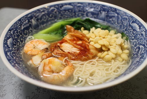 今日のキムチ料理レシピ：エビとチンゲン菜のキムチにゅうめん