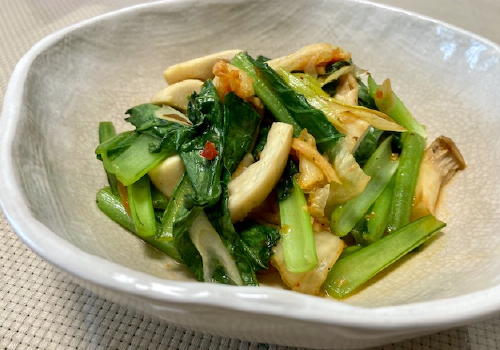 今日のキムチ料理レシピ：エリンギと小松菜のキムチ塩炒め