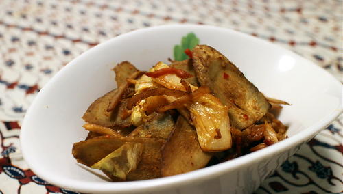 今日のキムチ料理レシピ：ゴボウとキムチのポン酢炒め