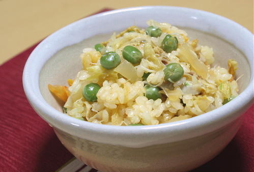 今日のキムチ料理レシピ：グリーンピースとホタテのキムチご飯