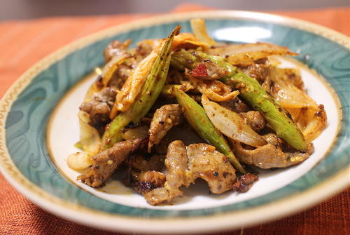 今日のキムチ料理レシピ：牛肉とアスパラのキムチマヨ炒め
