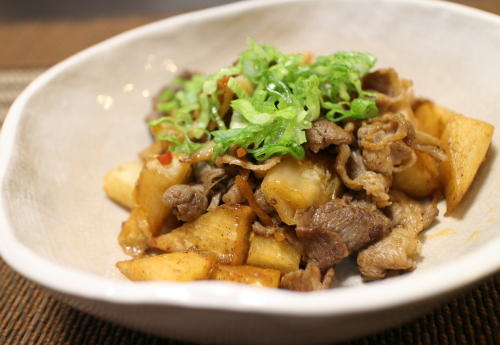 今日のキムチ料理レシピ：牛肉と大根のキムチ炒め