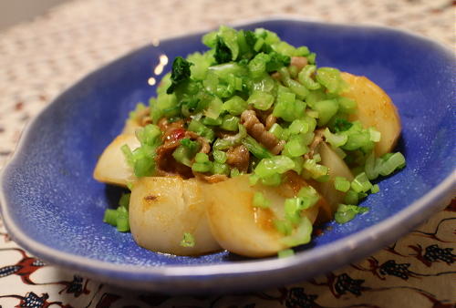 今日のキムチ料理レシピ：牛肉とカブのピリ辛味噌煮