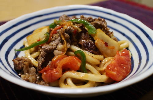 今日のキムチレシピ：牛肉キムチ焼きうどん