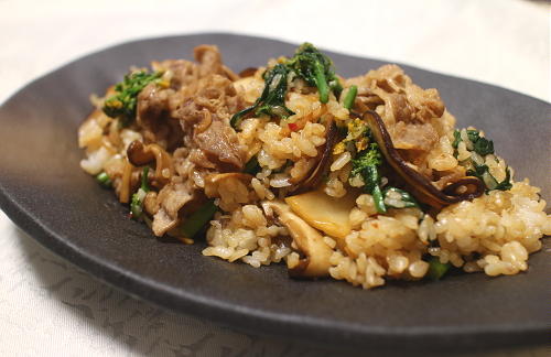今日のキムチ料理レシピ：牛肉のキムチご飯