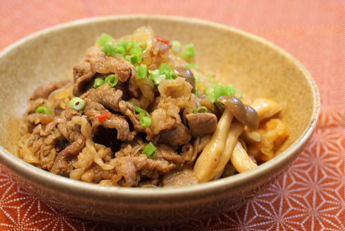 今日のキムチ料理レシピ：牛肉とキムチの甘辛煮