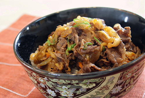 今日のキムチ料理レシピ：牛キムチ丼