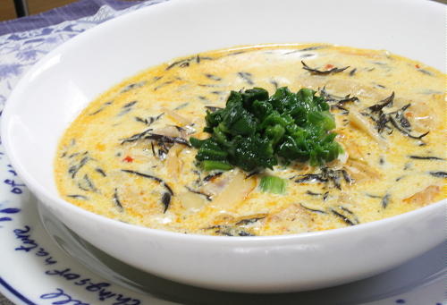 今日のキムチ料理レシピ：大豆とひじきのキムチミルクスープ