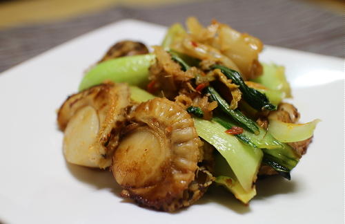 今日のキムチ料理レシピ：ホタテと青梗菜のキムチ炒め